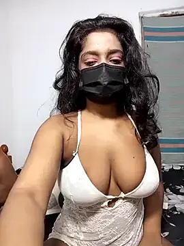 Black_bee8のStripchatでライブチャット
