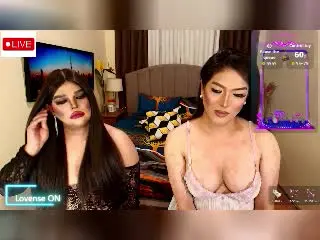 InsatiableQueensXのXlovecamでセックスチャット