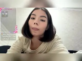 LaurineNghiemのXlovecamでライブセックス映像