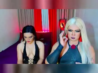 TwoAsianShemalesのXlovecamでライブチャット