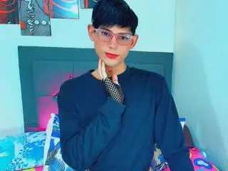 AllisonthのXlovecamで無料ポルノカメラ
